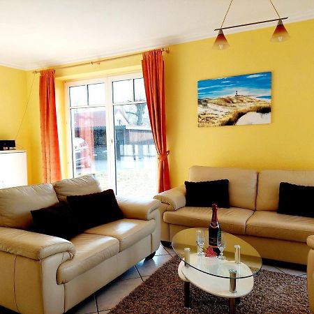 Ferienhaus Bannemin Apartment Luaran gambar