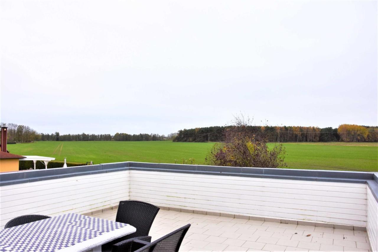 Ferienhaus Bannemin Apartment Luaran gambar