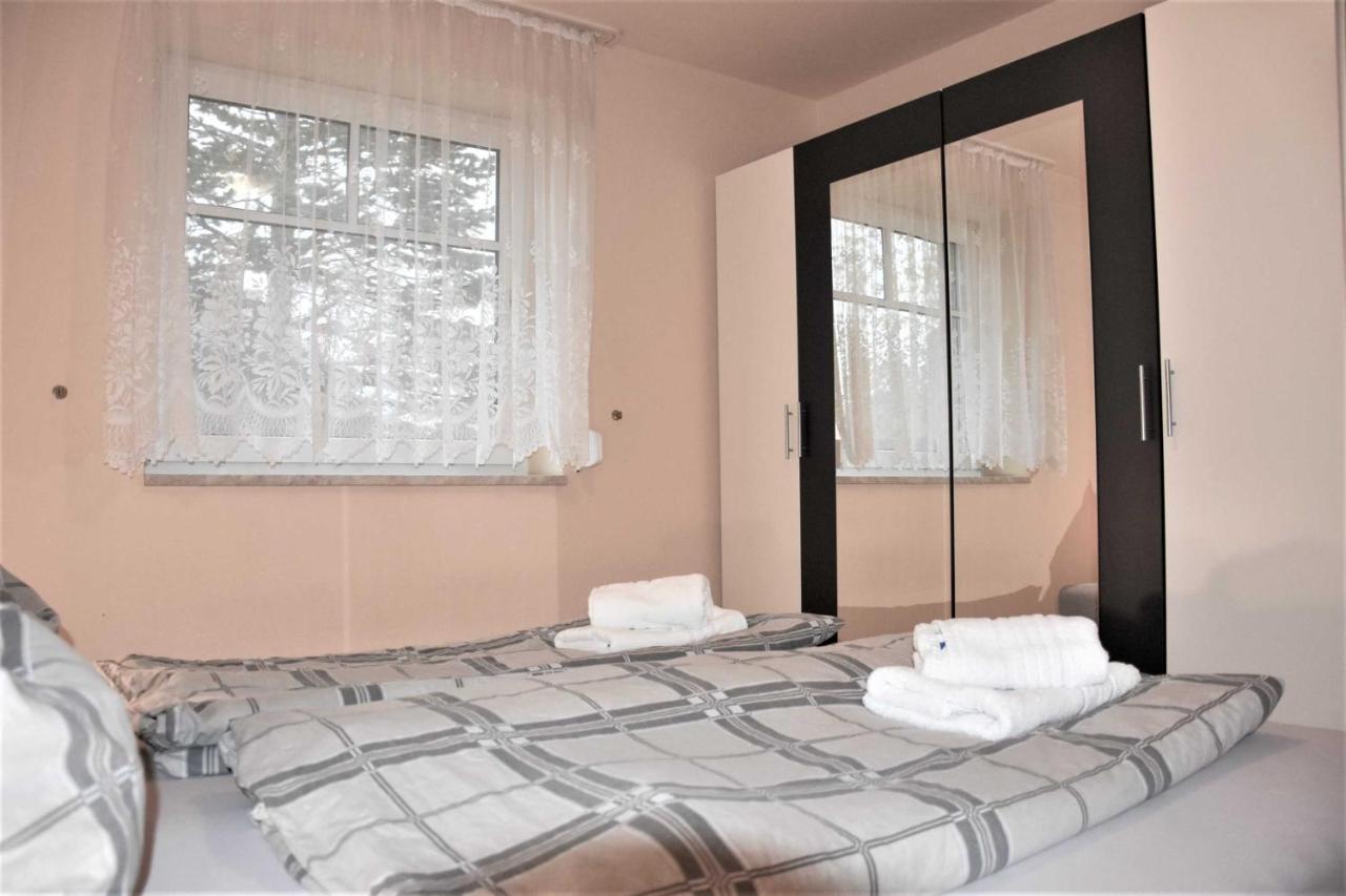 Ferienhaus Bannemin Apartment Luaran gambar